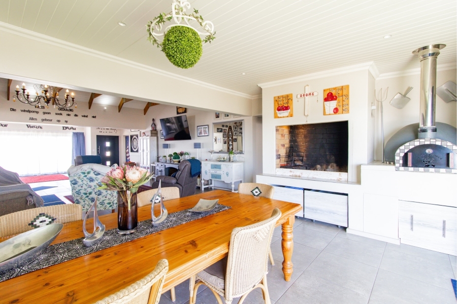 5 Bedroom Property for Sale in Da Gama Bay Western Cape